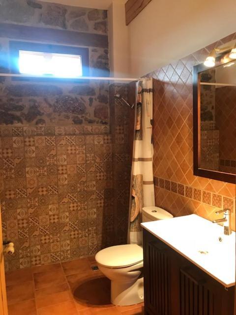 Apartamentos El Jardin Del Poeta Guijo de Granadilla Rom bilde