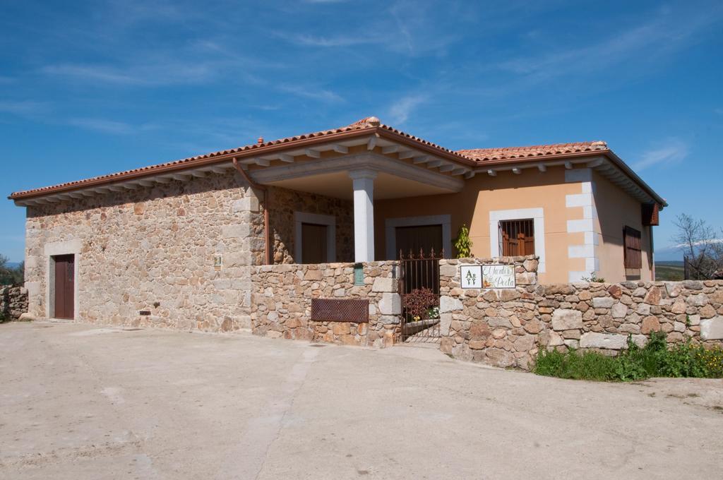 Apartamentos El Jardin Del Poeta Guijo de Granadilla Eksteriør bilde