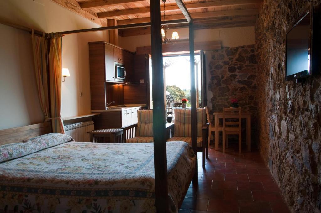 Apartamentos El Jardin Del Poeta Guijo de Granadilla Rom bilde