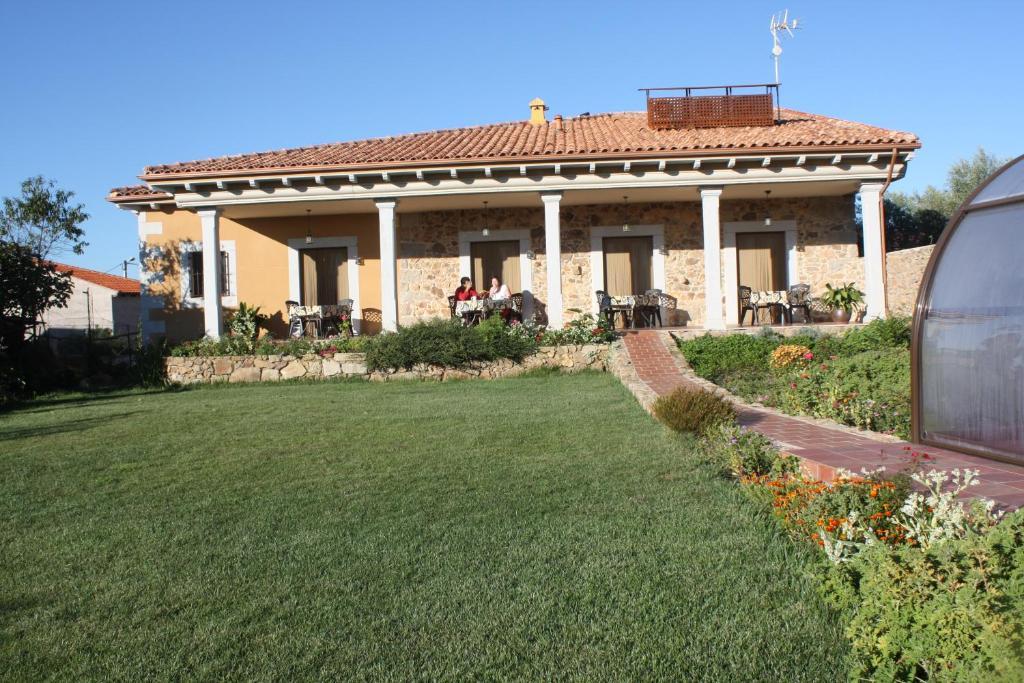 Apartamentos El Jardin Del Poeta Guijo de Granadilla Rom bilde