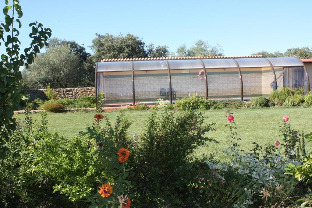 Apartamentos El Jardin Del Poeta Guijo de Granadilla Eksteriør bilde